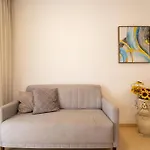 CRM18 - Três Dorm, Próximo ao Shopping Atlântico, TV Smart, Garagem, Wi-Fi